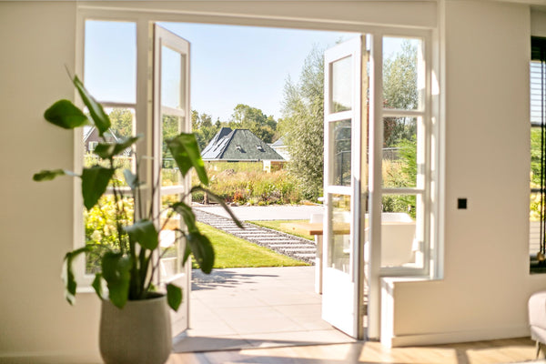 Touch schakelaar met LED indicatie in woonkamer