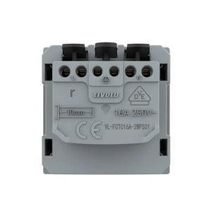 Achterzijde witte Livolo SR stopcontactmodule met aansluitingen