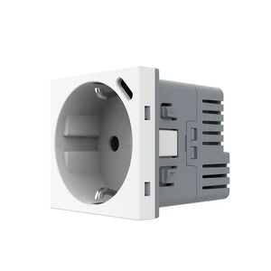 Witte wandcontactdoos met geïntegreerde USB-C aansluiting zonder losse adapter