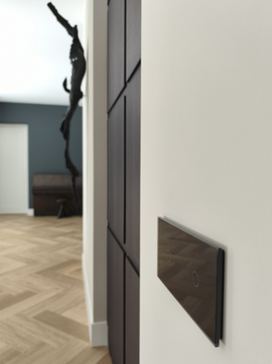 Slimme Livolo schakelaars en bediening als onderdeel van de smart home installatie in de villa