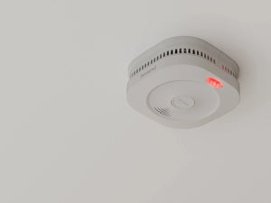 Drie Sensereo MS-1 rookmelders voor Smart Home via Matter over Thread