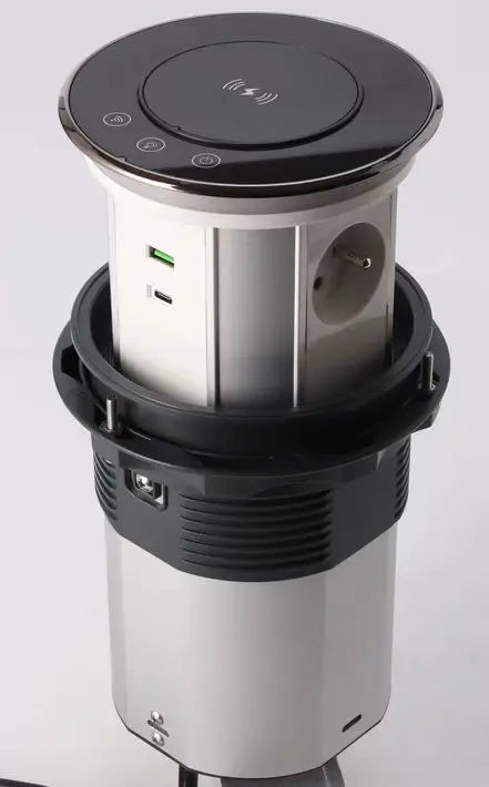 Zwart Glazen Design | Automatische pop-up stekkerdoos | USB en USB-C + 3 Stopcontacten | France Livolo Nederland B.V.